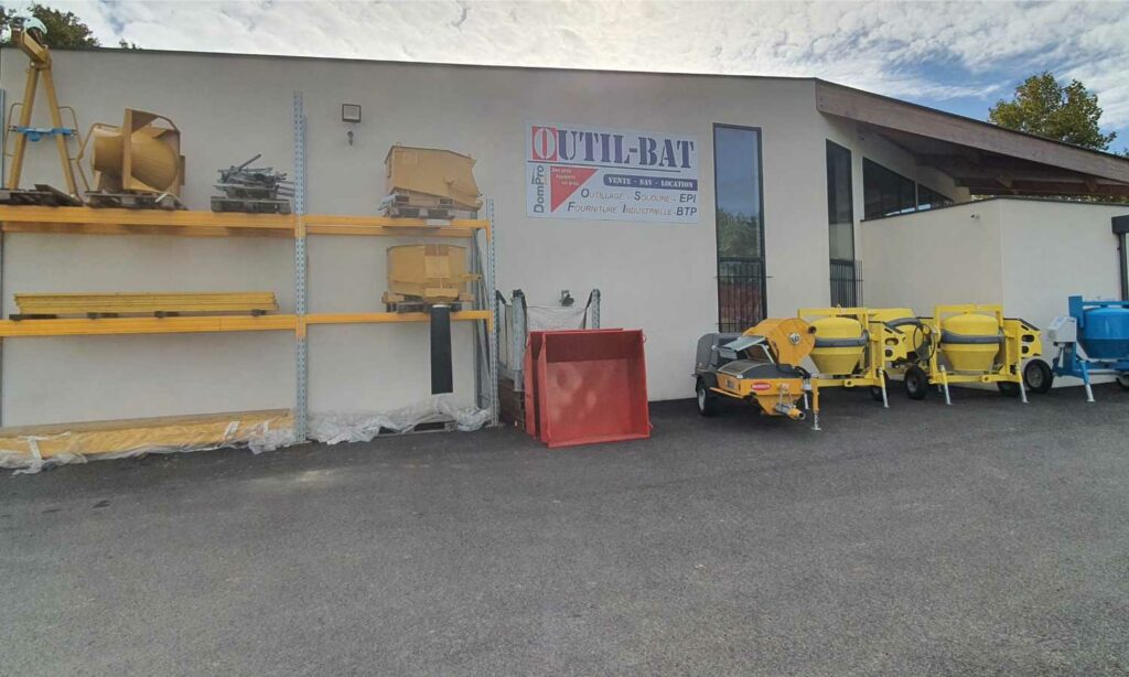 Le magasin Outil Bat - location d'outillage, près de Pau